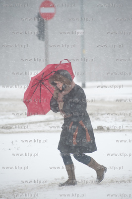 Gdansk. Al. Vaclava Havla. Powrot zimy, ktory zaowocowal...