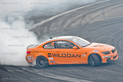 Gdansk. Plac przed PGE Arena. Zawody Drift Masters...