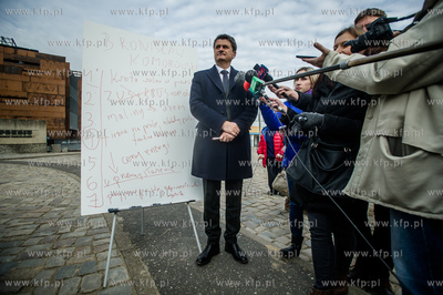 Gdansk. Plac Solidarnosci. Konferencja Janusza Palikota,...