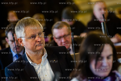 Gdansk. Nowy Ratusz. Sesja Rady Miasta Gdanska. Glosowanie...