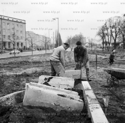 Remont Al. Zwyciestwa  w poblizu przystanku kolejki...