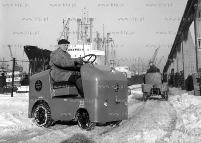 Wózek  Lansing Bagnall w porcie gdyńskim.  (Lata...
