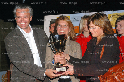 Ssang Yong Cup - wyscigi samochodow firmy Ssang Yong...