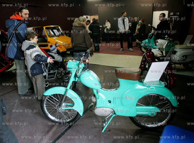 Muzeum Techniki i Komunikacji - Zajezdnia Sztuki w...