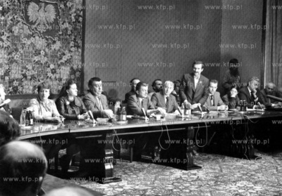 Pierwsze spotkanie delegacji Solidarnosci w Urzedzie...