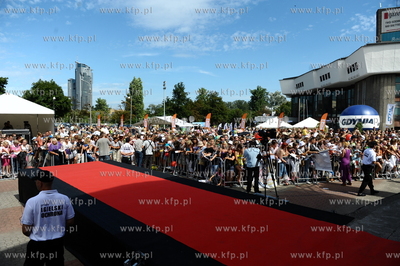 Gdynia. Plac Grunwaldzki. IV zlot fanow "M jak Milosc".
21.08.2010...