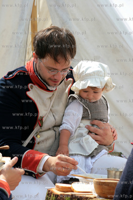 Rekonstrukcja bitwy z okresu kampanii napoleonskiej...