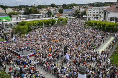 Sopot. Plac Przyjaciol Sopotu. Wiec Donalda Tuska w...