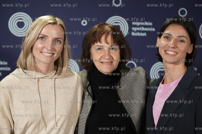 Sopoteka. Sopockie Spotkania Kobiet.  W spotkaniu uczestniczyly:...