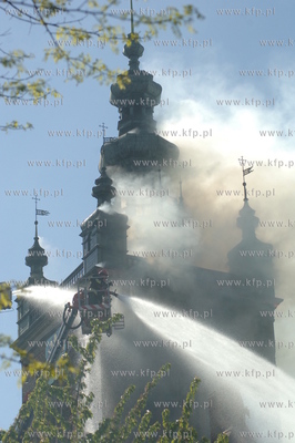 Pozar kosciola sw Katarzyny w Gdansku. 22.05.2006 Fot....