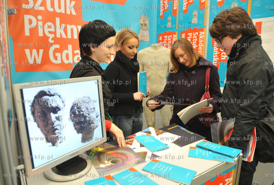 Targi Akademia na Uniwersytecie Gdanskim. Nz. stoisko...