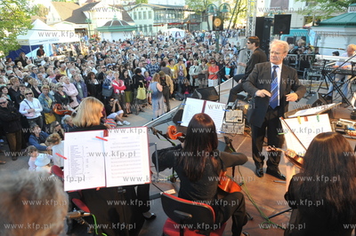 Swieto Monciaka. Sopot Ulica Artystow. Koncert Macieja...