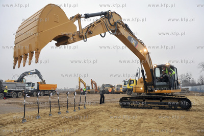 Oficjalne rozpoczecie budowy nowego terminalu, plyty...