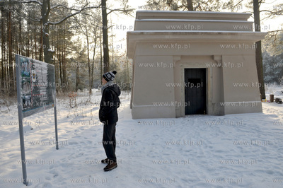 Odrestaurowany grobowiec Gralathow w Sulminie gmina...