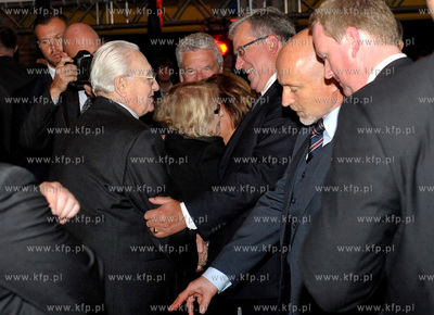 Gdansk. Byly zbiornik gazowy na terenie Polskiej Spolki...