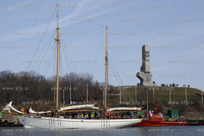 Zatoka Gdanska. Proba morska wyremontowanego zaglowca...