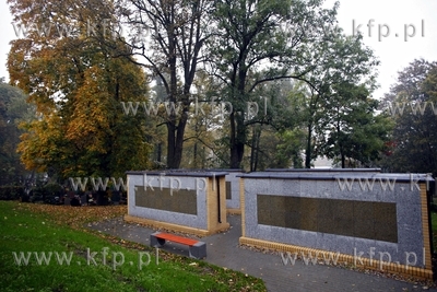 Nowe kolumbarium na cmentarzu garnizonowym w Gdansku....