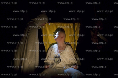 Świat Mało Znany. Przegląd teatralny grupy Im Plus...