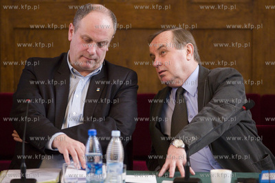 Sesja Rady Miasta Sopotu. Nz. Piotr Bagiński i Jerzy...