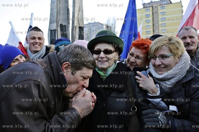 Gdańsk. Plac Solidarności. Wiec poparcia dla Lecha...