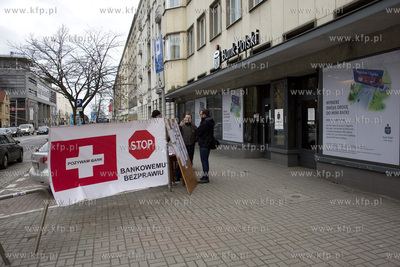 Siedziba banku PKO BP przy ul. 10 Lutego w Gdyni.
24.02.2017
fot....