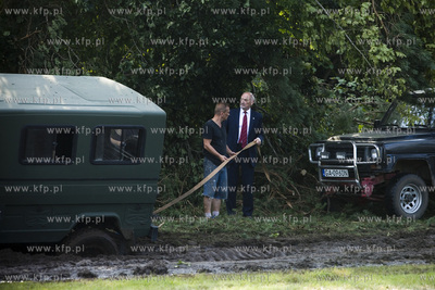 Skutki nawałnicy, która z piątku na sobotę przeszła...