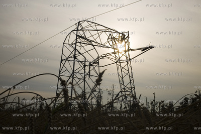 Skutki nawałnicy, która z piątku na sobotę przeszła...
