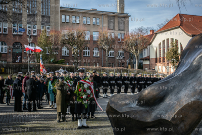 Sopot. Uroczyste obchody 80. rocznicy powołania Armii...