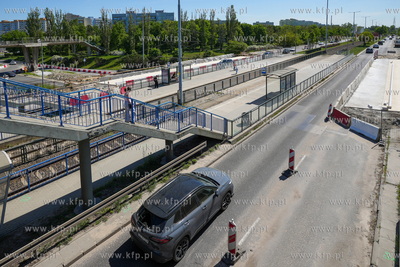 Trwa modernizacja wiaduktu drogowego i przebudowa kładek...