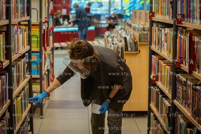 Biblioteka Manhattan ponownie otwarta. Od marca br....