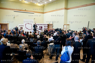 Gdansk. Filharmonia Baltycka. konwencja wyborcza polska...