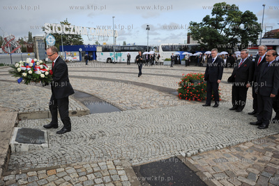 Gdansk. Plac Solidarnosci. Wizyta Komitetu Stalych...