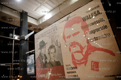 Gdansk. Teatr Wybrzeze. Wystawa zdjęć przygotowana...