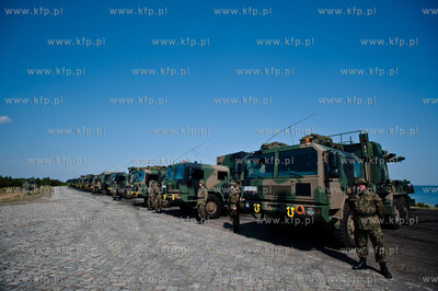 Poligon wojskowy w Ustce. Odbior sprzetu oraz podpisanie...