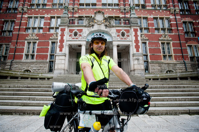Politechnika Gdanska. Start wyprawy rowerowej do okola...