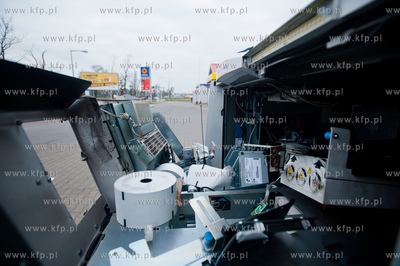 Gdansk. Ujescisko. Wysadzony w powietrze bankomat sieci...