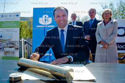 Gdansk. Batycki Kampusu Uniwersytetu Gdanskiego. Uroczystosc...