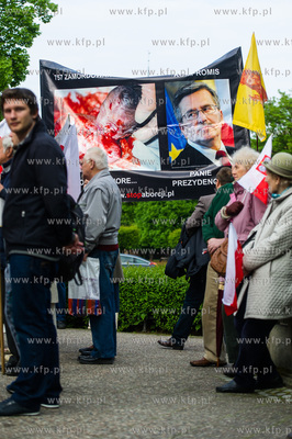 Gdansk. Plac pod pomnikiem Krola Jana III Sobieskiego....