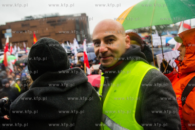 Gdansk. Plac Solidarnosci. Wiec dla obrony demokracji...