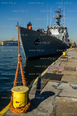 Port Wojenny w Gdyni Oksywiu. Przywitanie powracających...