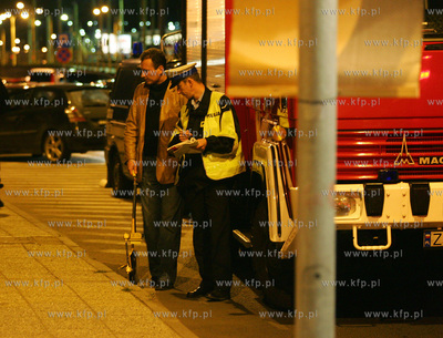 Szczecin. Okolo godz 00.20 samochod osobowy marki BMW...