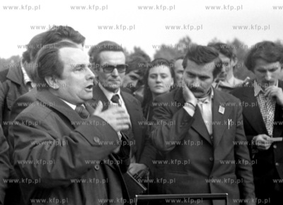 Spotkanie delegacji Solidarnosci na czele z Lechem...