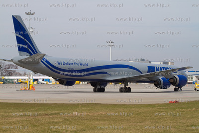 Gdansk,Rebiechowo. Nz. DC 8 linii National Airlines.
Samolot...