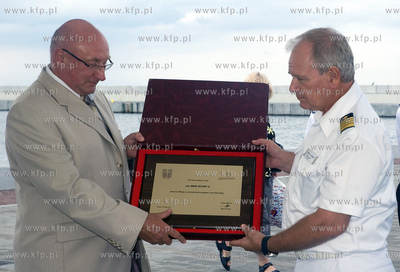 Na Nabrzerzu Pomorskim w Gdyni w Alei Statkow odslonieto...