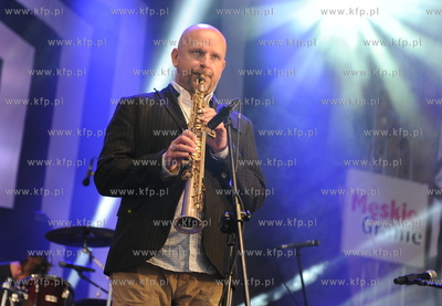 Stocznia Gdanska. Koncert Meskie Granie. Nz. Fish Emade...