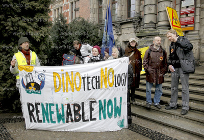 Przed szczecinskim Urzedem Wojewodzkim odbyla się...