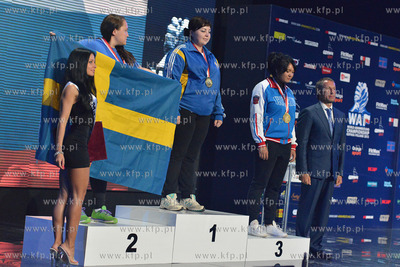 W ostatnim dniu odbywajacych sie w Hali Sportowo -...