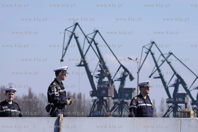 Francuski partolowiec Pluvier w Gdyni
25.04.2013 fot....