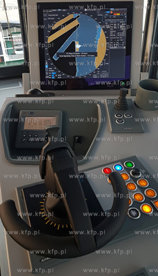 SD Tempest, holownik typu RotorTug z trzema pędnikami...