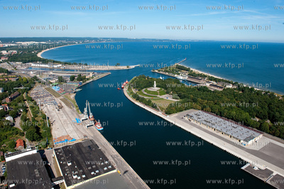 Westerplatte, oraz wejscie do Portu Gdansk, widziane...